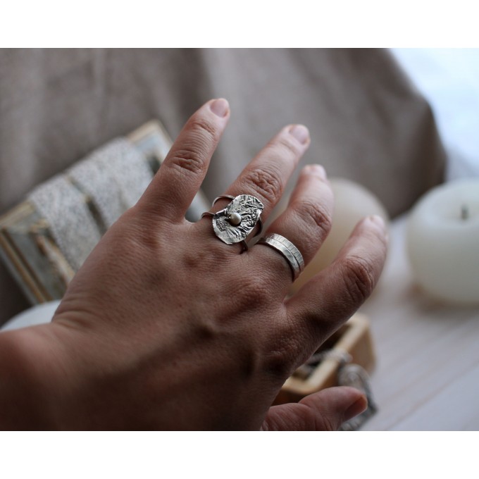 Silver pearl ring