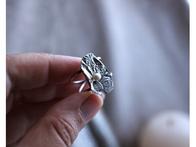 Silver pearl ring