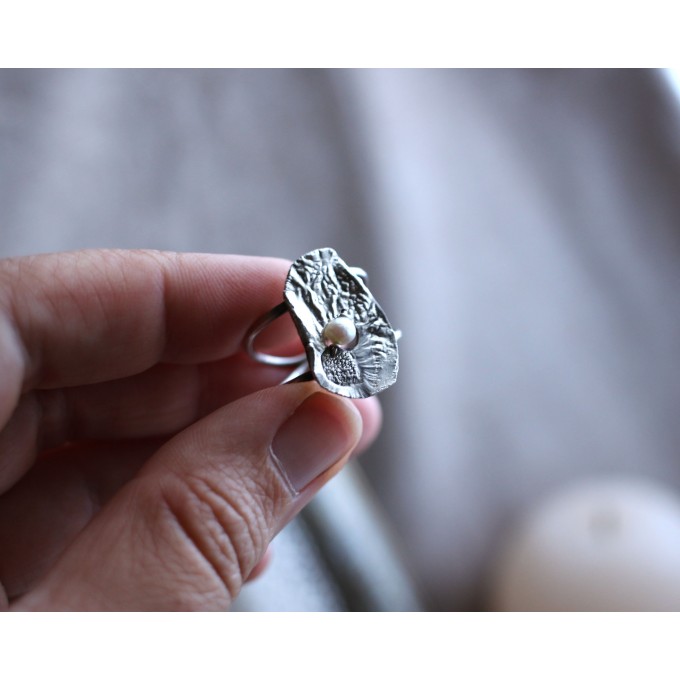 Silver pearl ring