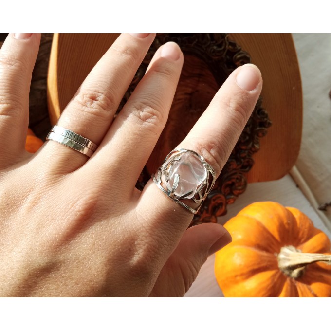 Silver ring with rose quartz