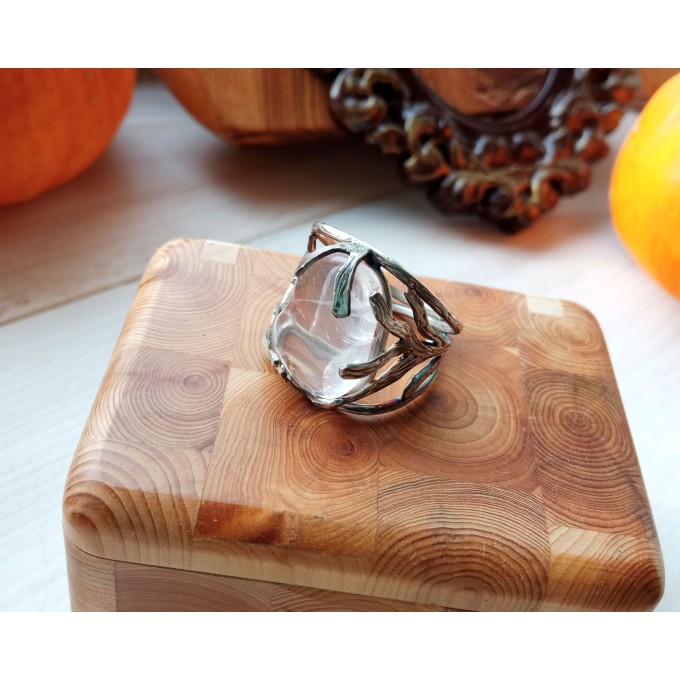 Silver ring with rose quartz