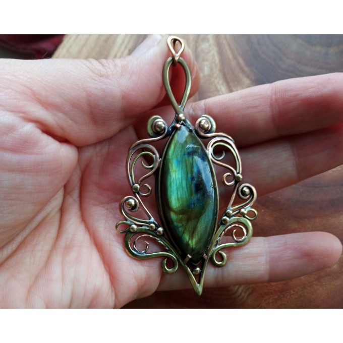 Big brass ans bronze labradorite pendant 