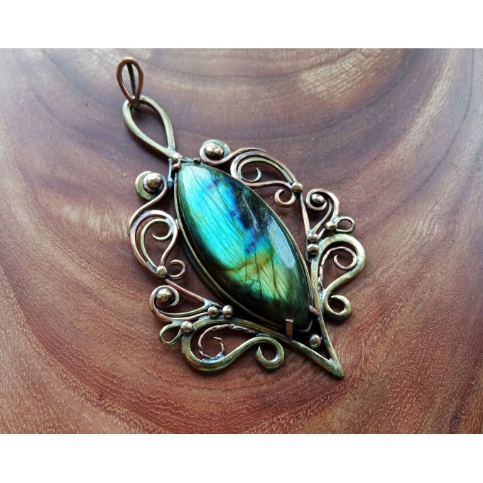 Big brass ans bronze labradorite pendant 