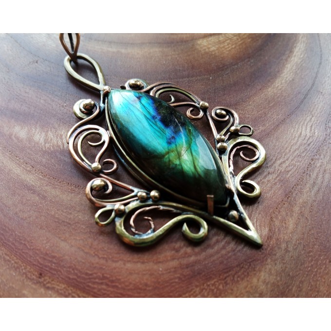 Big brass ans bronze labradorite pendant 