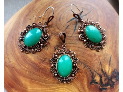 Copper Victorian-style jewelry set