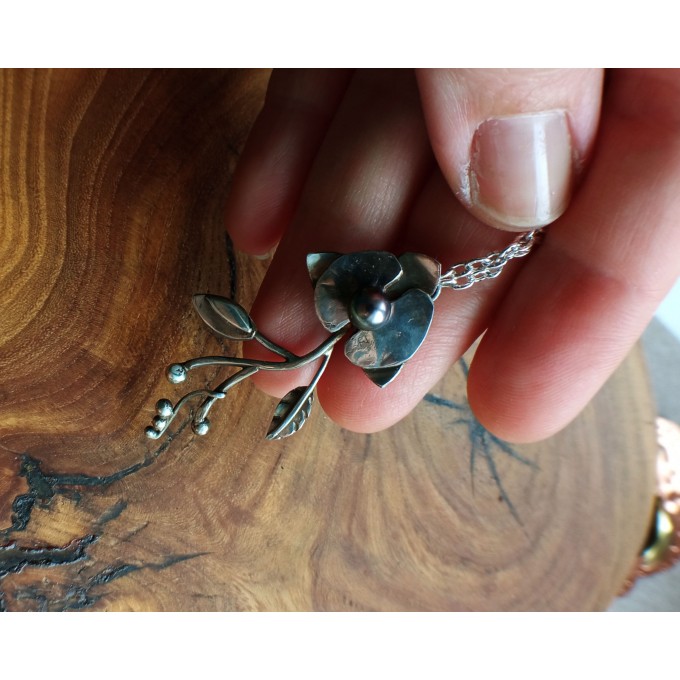 Silver orchid necklace with pearl