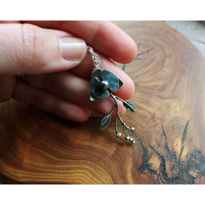 Silver orchid necklace with pearl