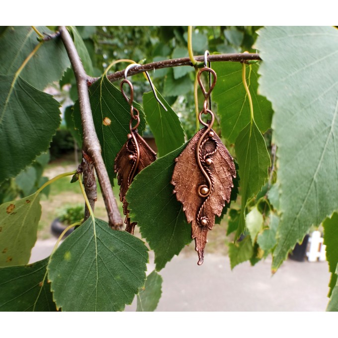 Copper leaf earrings