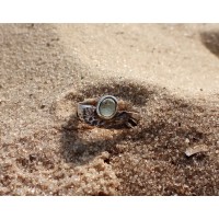 Silver aquamarine ring