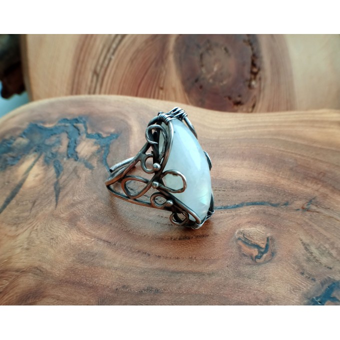 Silver ring with moonstone
