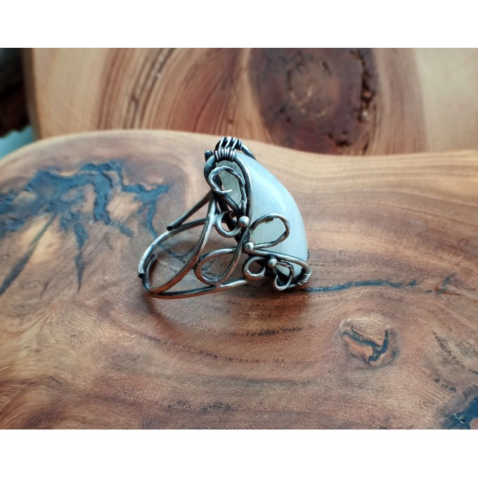 Silver ring with moonstone