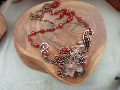Copper oak necklace with gemstone, carnelian and obsidian beads