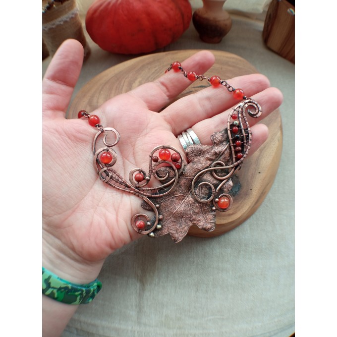 Copper oak necklace with gemstone beads
