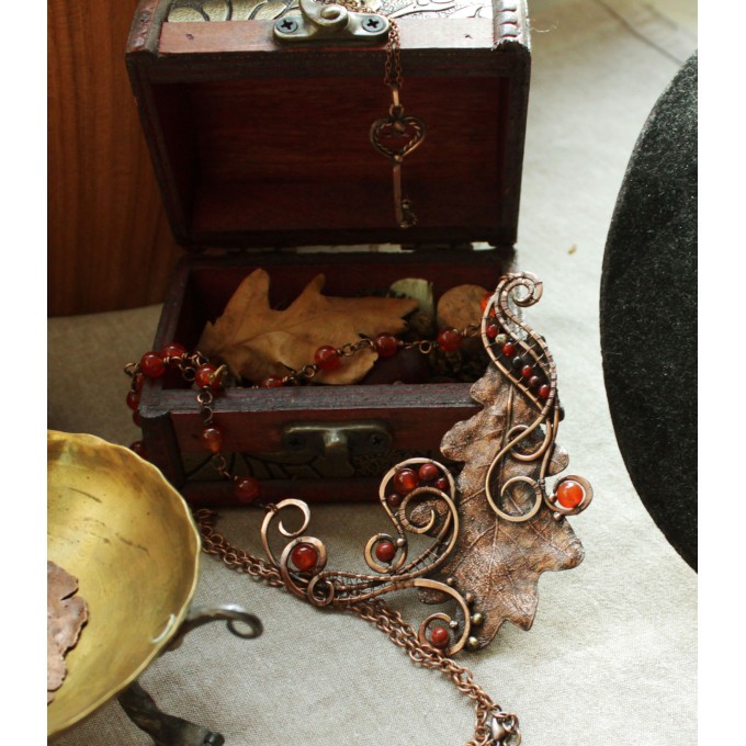 Copper oak necklace with gemstone beads
