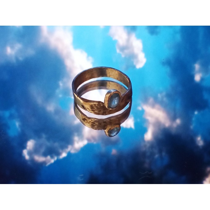 Silver aquamarine ring