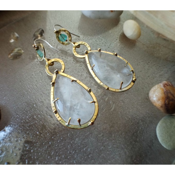 Brass earrings with quartz and apatite