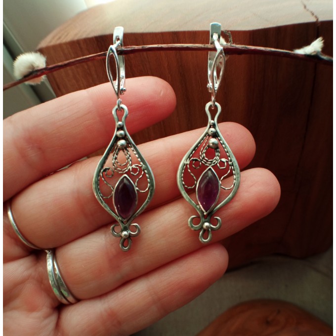Silver filigree earrings with amethyst