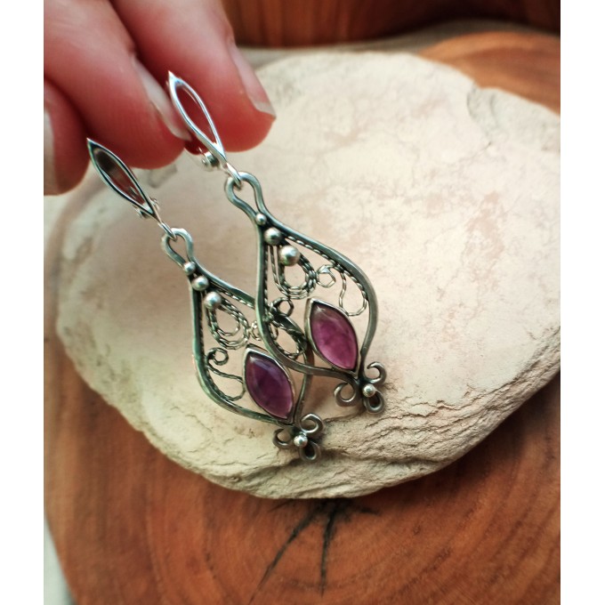 Silver filigree earrings with amethyst