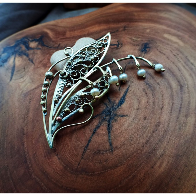 Lily of the valley filigree brass brooch