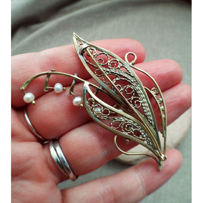 Lily of the valley filigree brass brooch