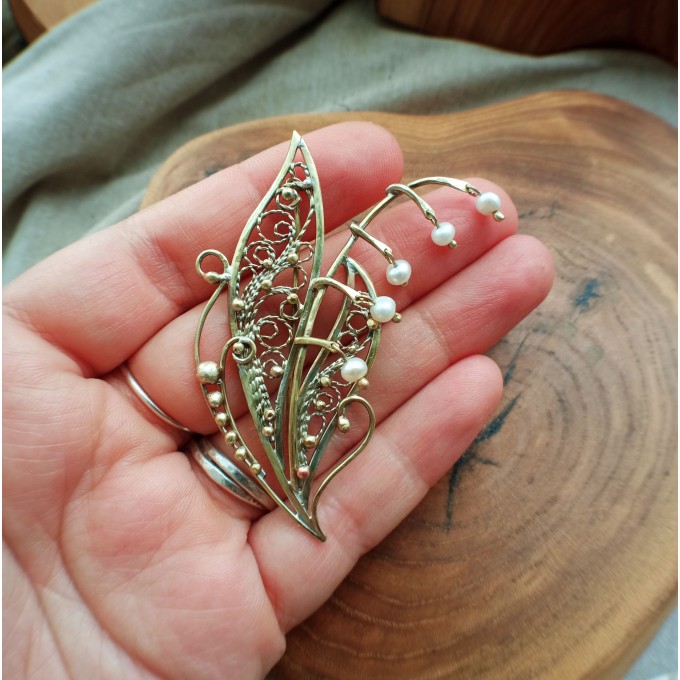 Lily of the valley filigree brass brooch