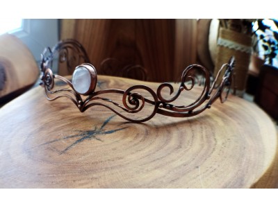Elven tiara with rose quartz