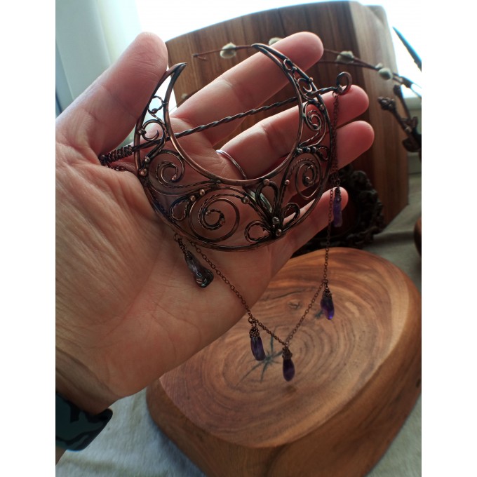 Moon hair-pin with amethyst