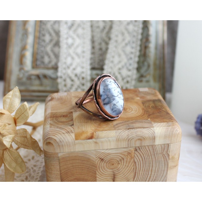 Copper ring with dendritic agate