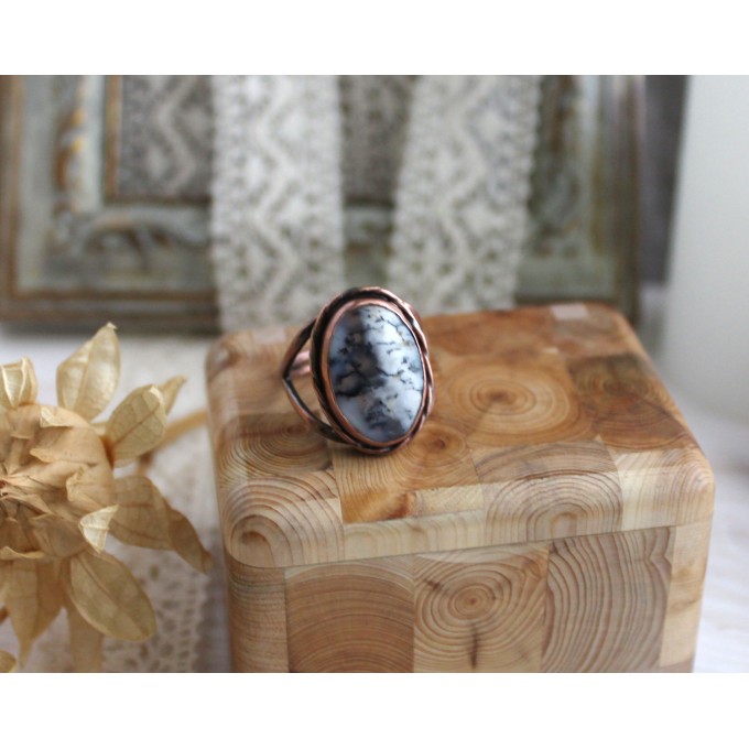 Copper ring with dendritic agate