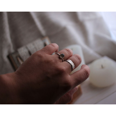 Silver moonstone ring