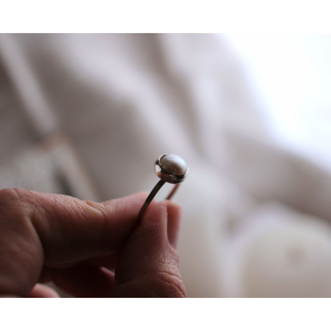 Silver pearl ring