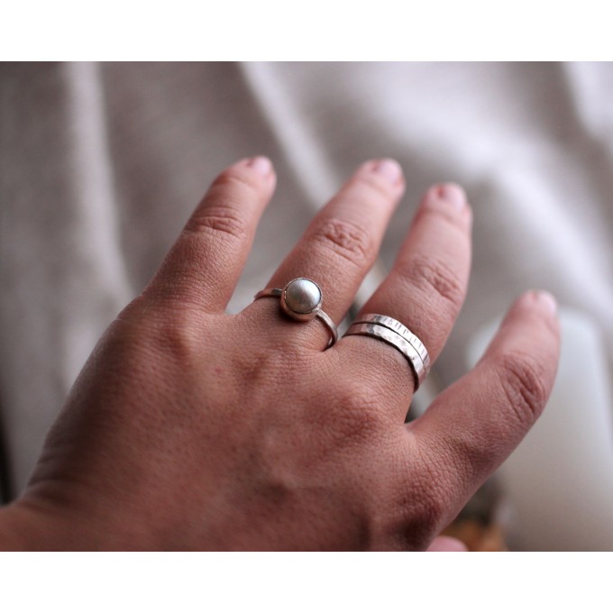 Silver pearl ring