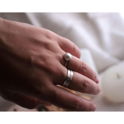 Silver pearl ring