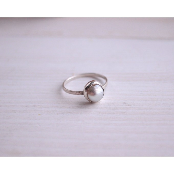 Silver pearl ring