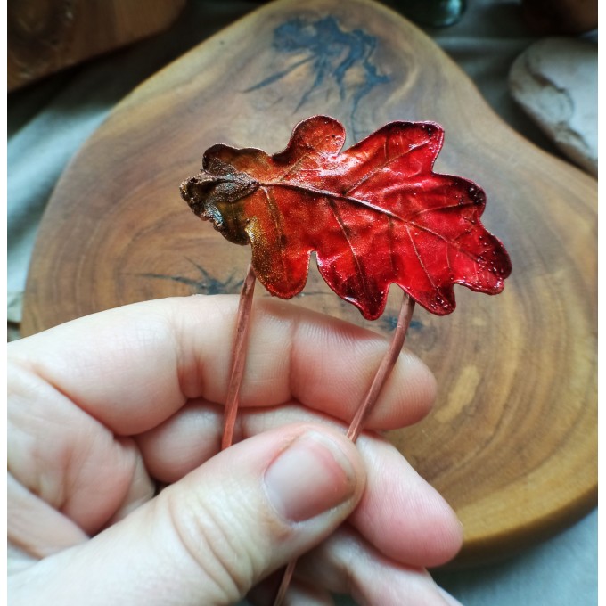 Copper hair pin with red oak leaf