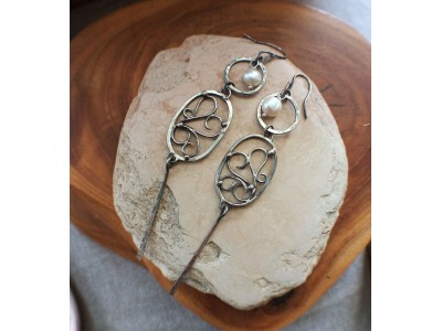 Long silver earrings with pearls