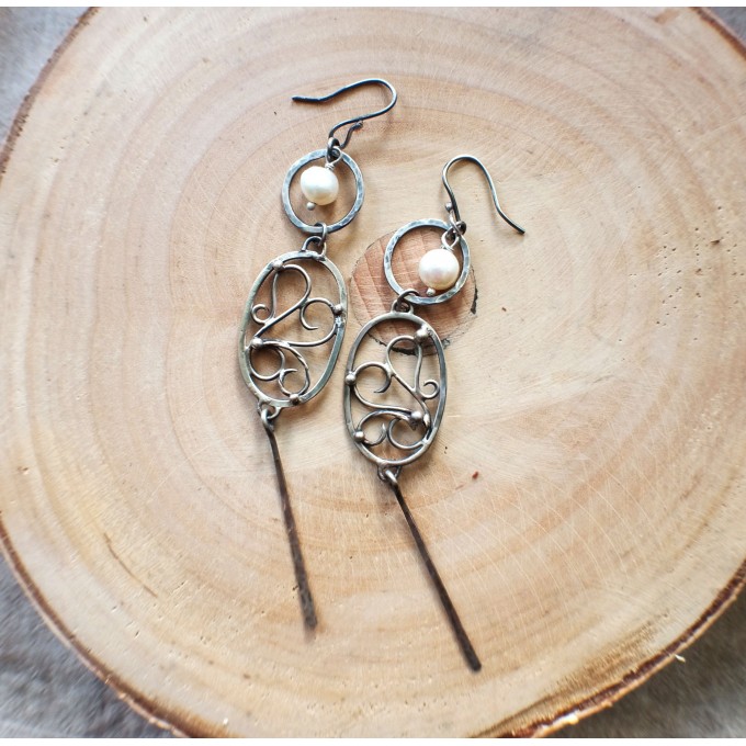Long silver earrings with pearls