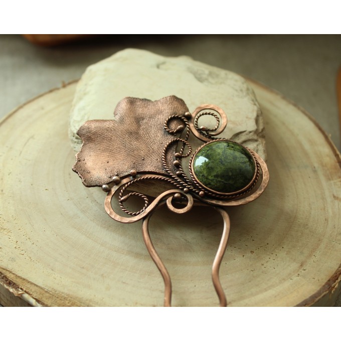 Ginkgo hair comb with serpentine