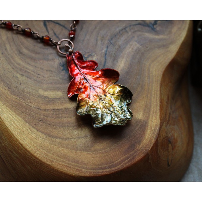 Copper oak necklace with carnelian gemstone