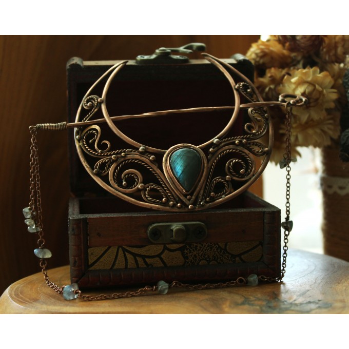 Hair clip Moon with labradorites