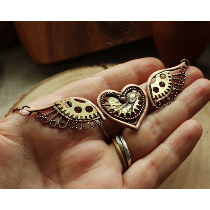 Steampunk necklace heart with wings
