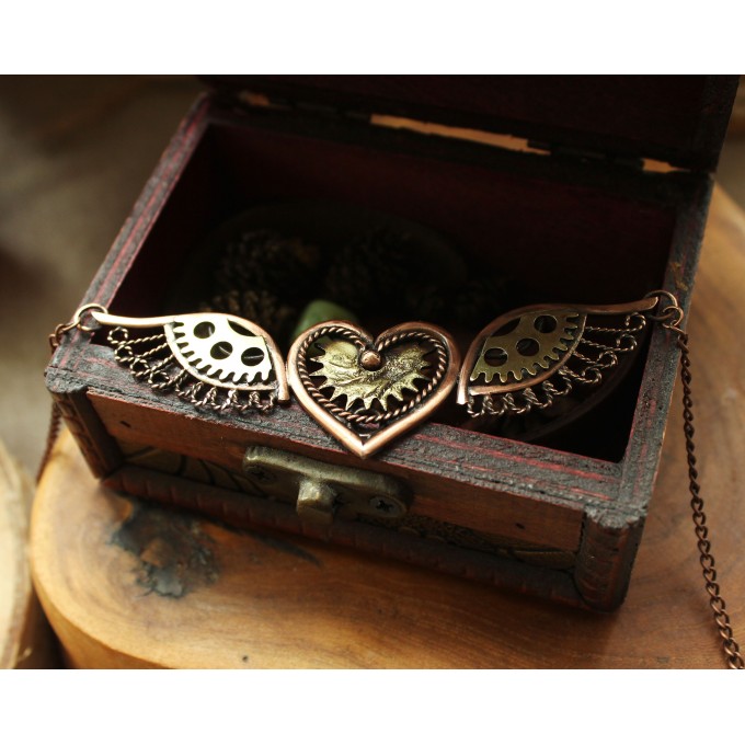 Steampunk necklace heart with wings