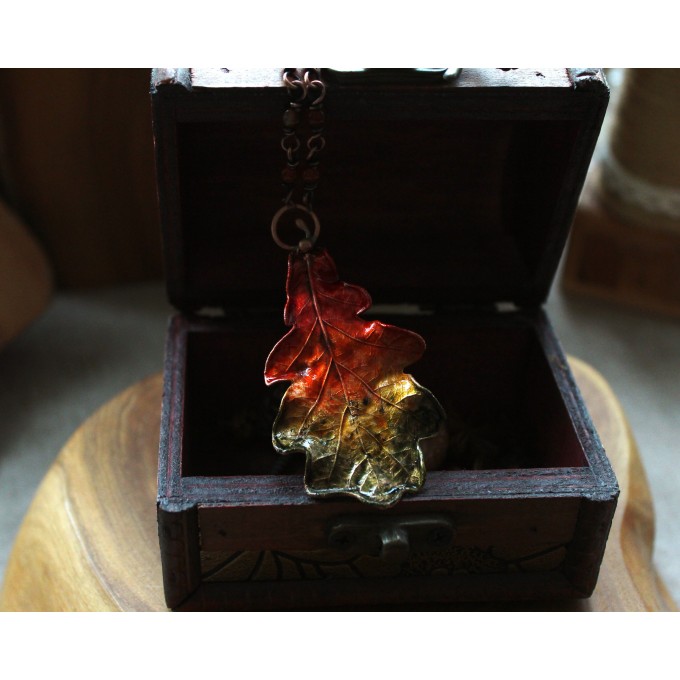 Copper oak necklace with carnelian gemstone