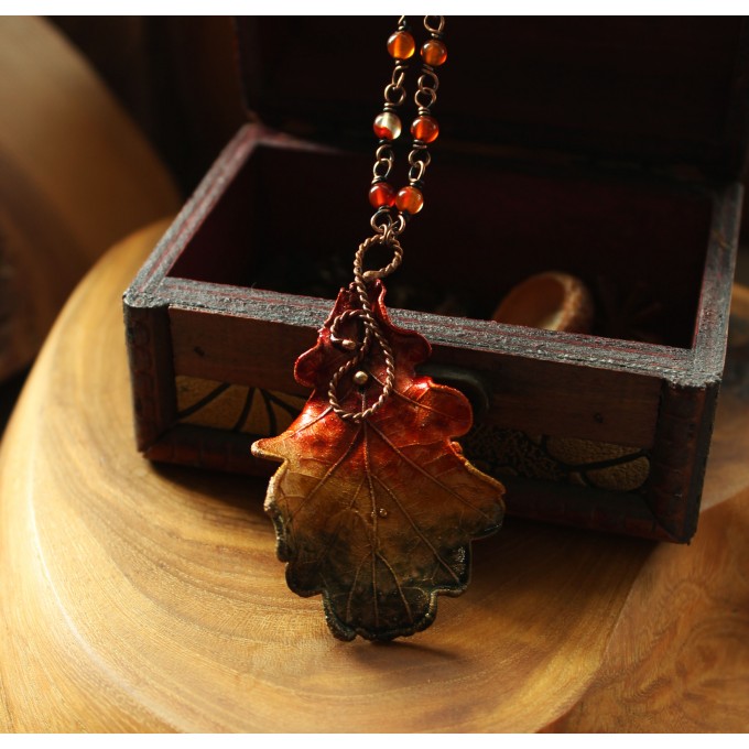 Copper oak necklace with carnelian jasper gemstone