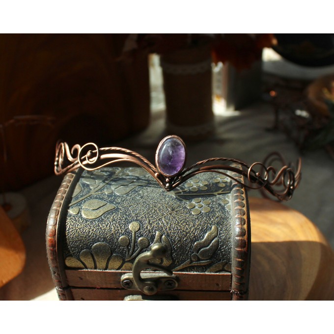 Elven tiara with amethyst