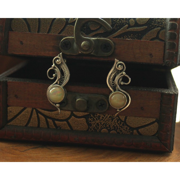 Silver filigree earrings with opals