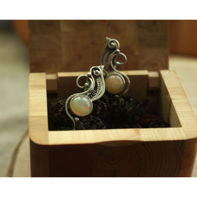 Silver filigree earrings with opals