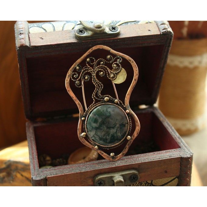 Copper filigree tree brooch with moss agate