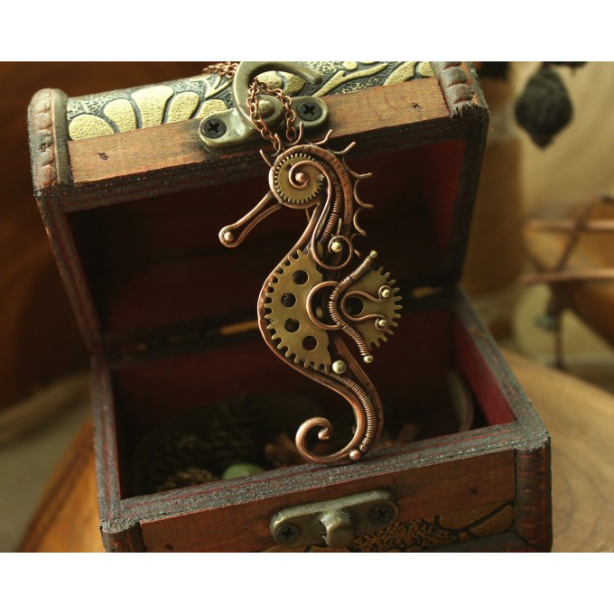 Steampunk Seahorse necklace-brooch