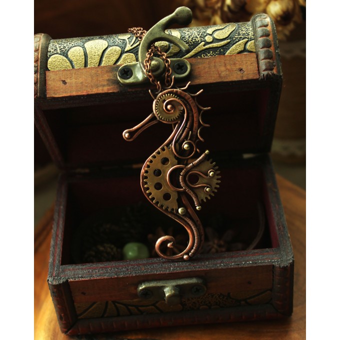 Steampunk Seahorse necklace-brooch